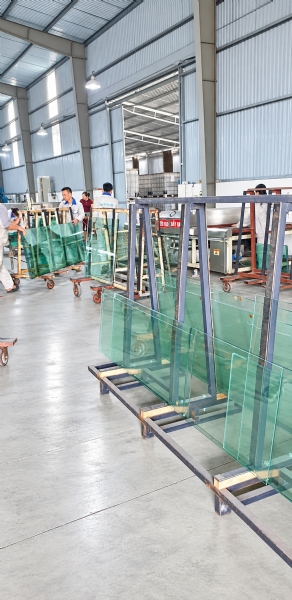 Kính chống cháy